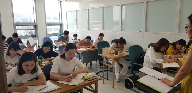 사본 -외국인근로자 맞춤형 한국어교육 사진