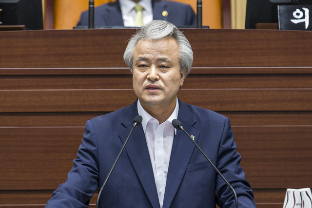 사진1-도정질문(김명호 도의원)