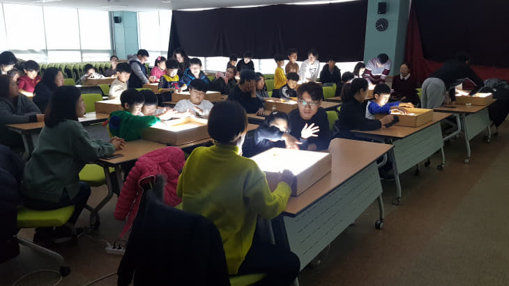 사진2 모래가 들려주는 이야기 공연(2)