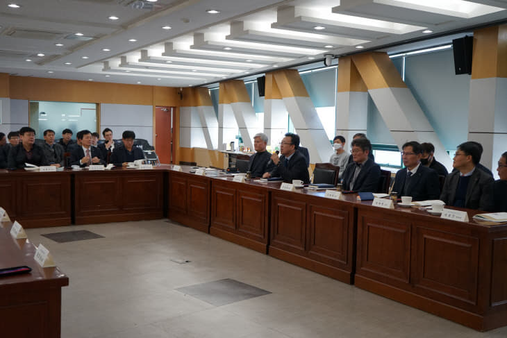 향에 대해 당부하고 있다