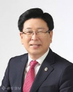 백상기 총재