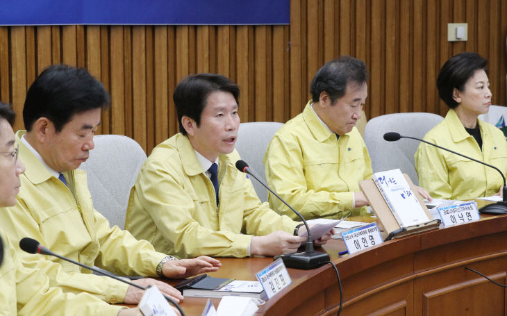 발언하는 민주당 이인영 원내대표<YONHAP NO-1876>