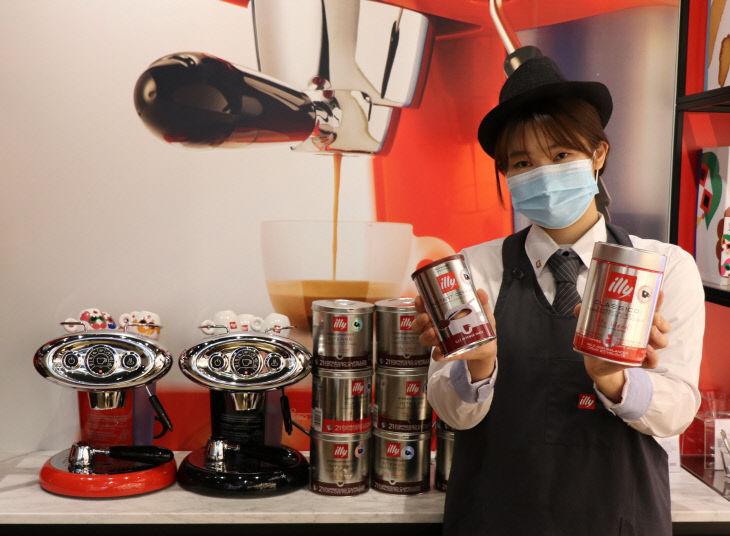 롯데백화점 대전점, 1층 커피 용품 제안 일리커피-1