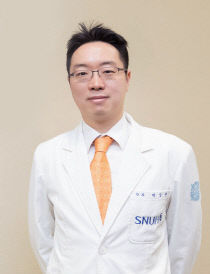 [사진] 분당서울대병원 안과 박상준 교수