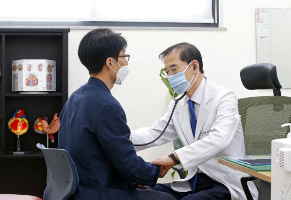 2.임실군 보건의료원 양형식 원장 진료