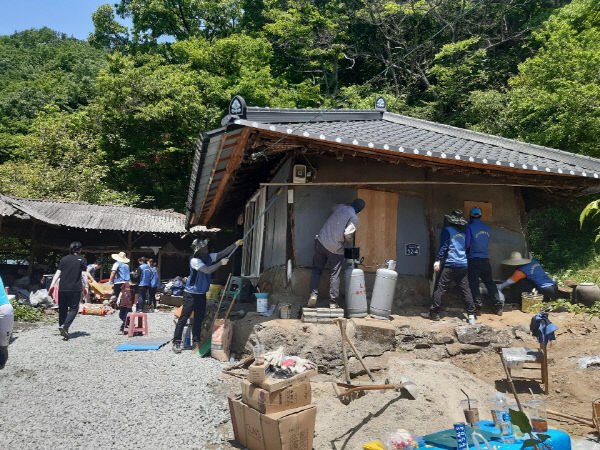 성수면 독거노인 찾아 집수리 재능기부