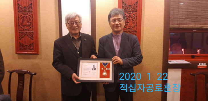 김선균1