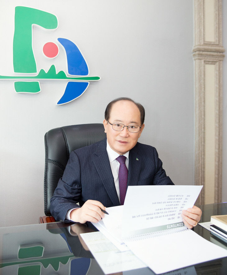 보도1)류한우 단양군수 사진