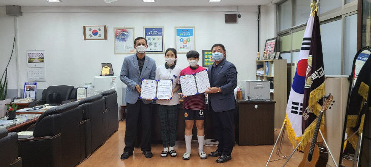 충주예성여중 의료지원 협약식 1