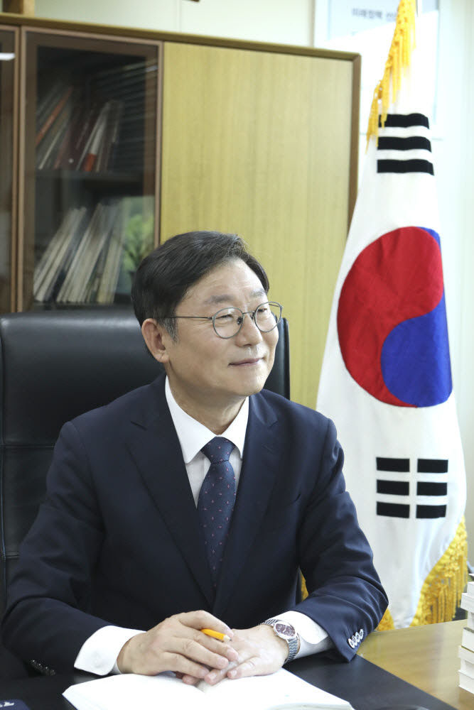 윤황 원장