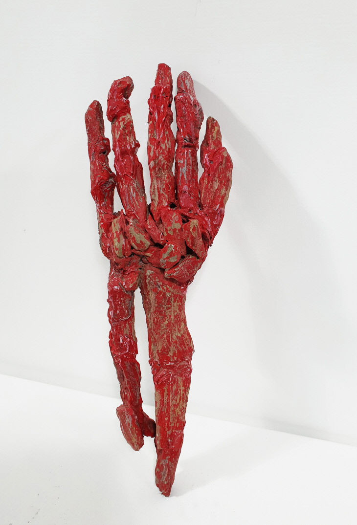 이정성, Hand, 2020, acrylic on stone, 39.0x12.0x10.0cm