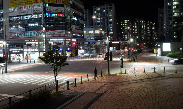 아름동학원가횡단보도집중조명