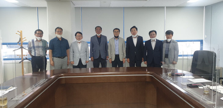 간담회 사진