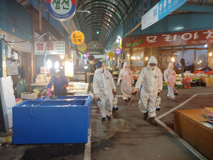 시, 추석 대비 전통시장 및 대규모점포 긴급 방역 추진 (1)