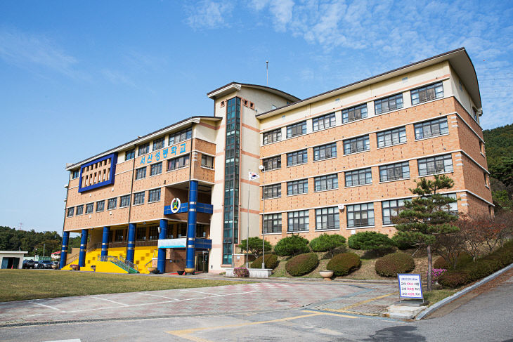 서산성봉학교 전경사진