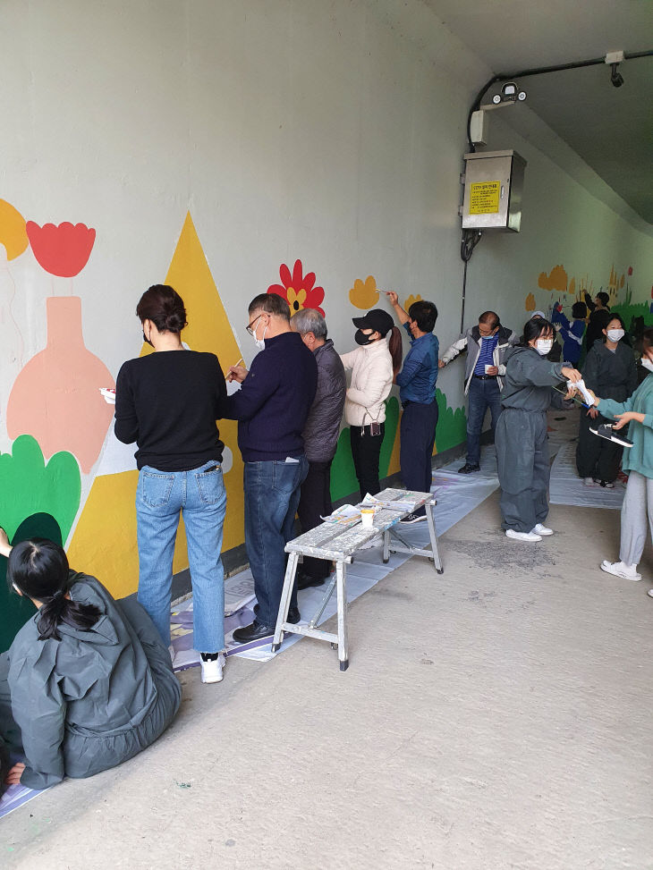 (서산)1203 부춘동 벽화 작업 중