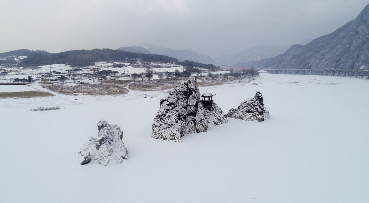 보도4)도담삼봉 설경3