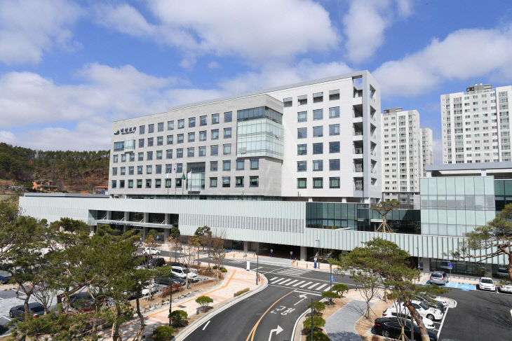 보도자료02_예산군청사 전경