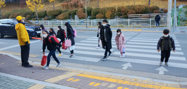 210302 노인일자리사업(초등학교 등굣길 안전지도 모습)