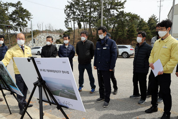 군정 주요 현안사업장 현장 방문_상하 용정지구(2)