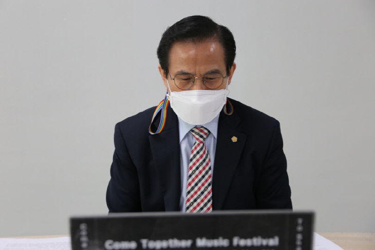 관련사진-효문화 포럼에서 차종목 박사가 주제발표를 하고있다