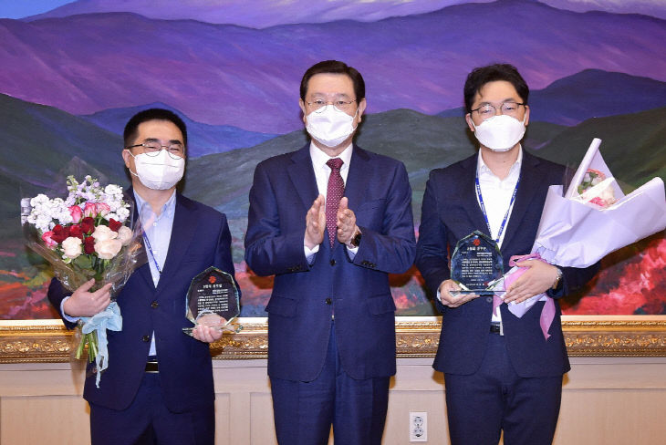 210406 이달의 공무원_GJI0381