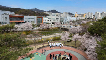 비대면 토크콘서트 『봄을 열다』(정주희명예기자) 관련사진2