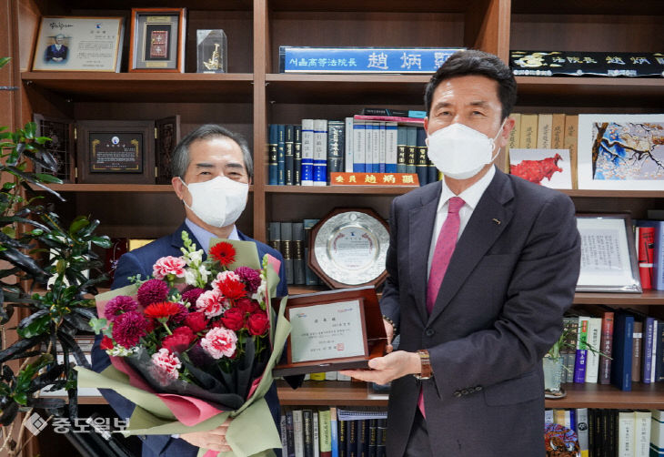 210418 포항시, 원로법관 출신 조병현 변호사 법률자문관 위촉2