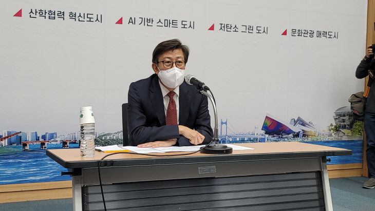 박형준 바스트 샷