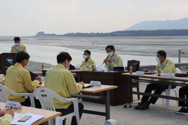 노을대교 사업 성공을 다짐하고 있다(1)