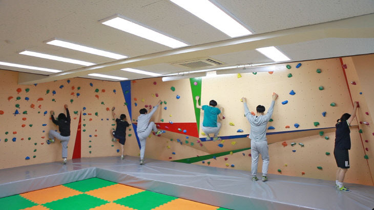 휴식 공간(크라이밍실)
