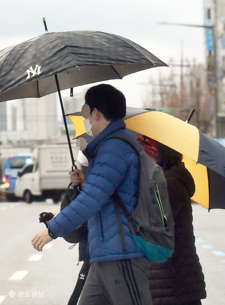 20211130-겨울을 재촉하는 비1