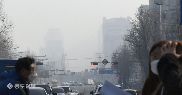 20211216-초미세먼지로 가득한 도심2