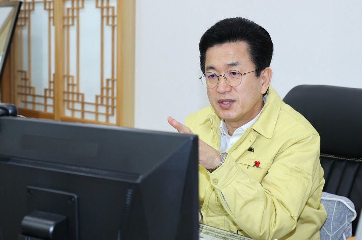 2022012401001587000052391