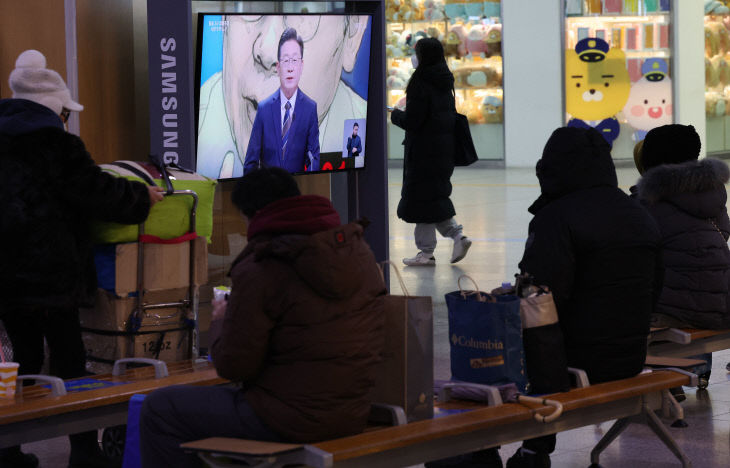 대선후보 TV토론<YONHAP NO-5401>