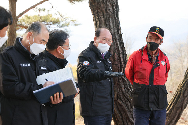 보도1)산불방지 점검하는 류한우 단양군수3