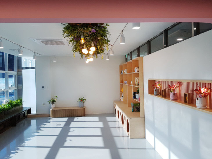 1.서산시 동물보호센터 내 입양카페