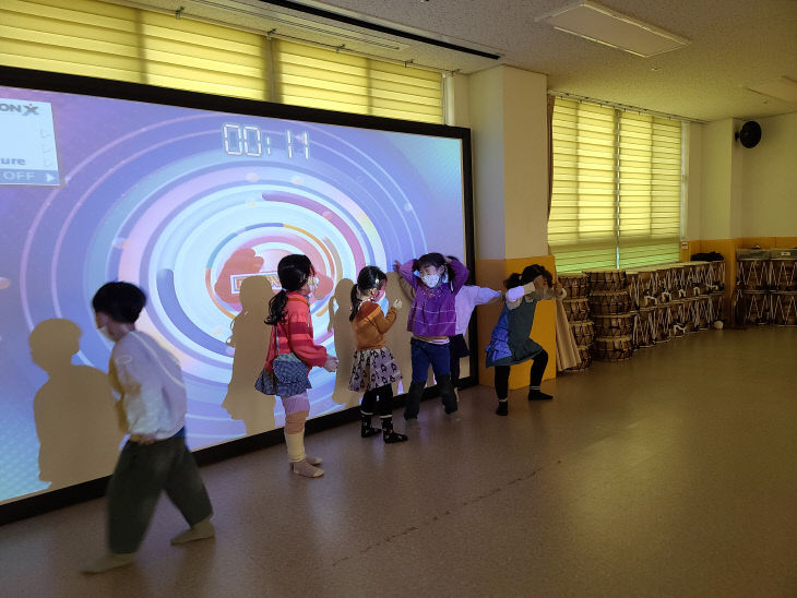 (보도사진)유치원 상상꿈틀 놀이학습 체험실