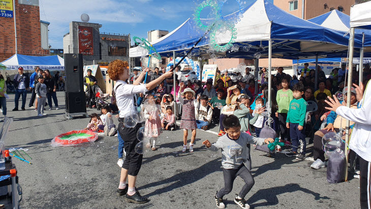 사진1) 지난 2019년 개최된 마을축제