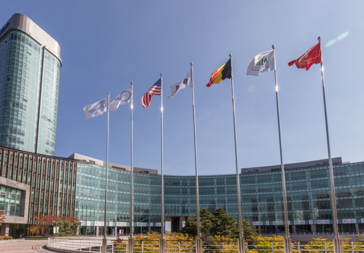 인천글로벌캠퍼스 전경(깃발)