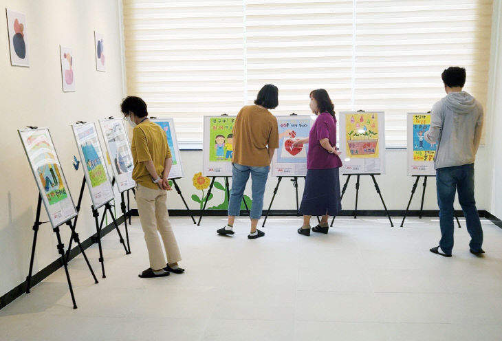 3. 생명사랑 희망나눔 포스터 전시회