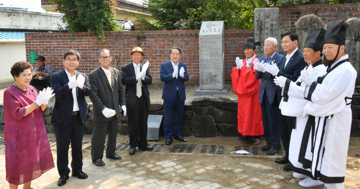 (6.22)담양향교, 최형식 군수 흥학 공적비 제막