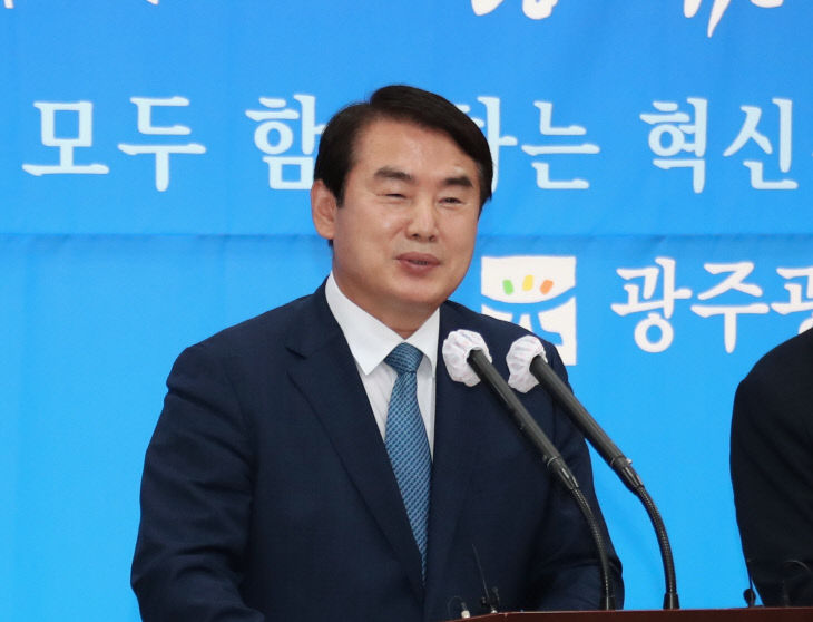 ★ [사진2] 직선 4기 이정선 광주광역시교육감, 취임 기자회견