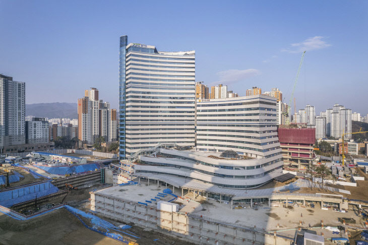 경기도의회 광교신청사 전경.