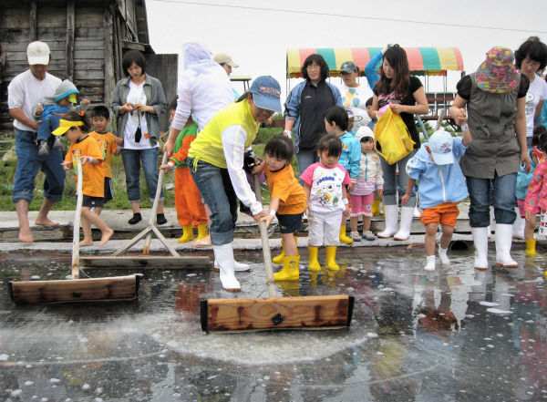 고창 갯벌축제(2019년 자료사진_천일염체험)