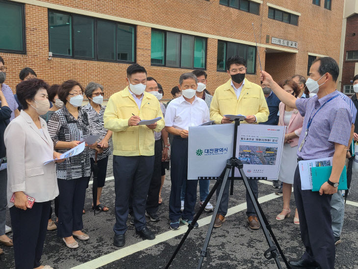 홍도지하차도 점검사진1