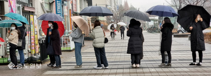 20230115-교복 구입 인파