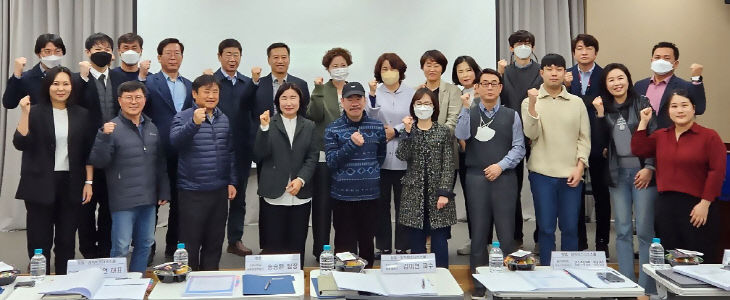 비즈니스스쿨성료_단체사진(기업지원과)