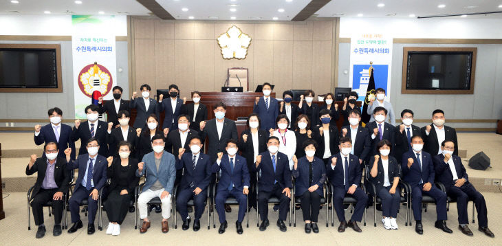 수원특례시의회 김기정 의장, “균형을 통해 시민의 동반자”