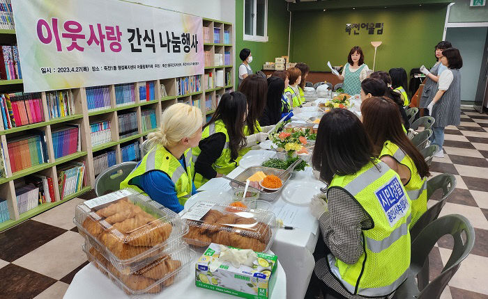 죽전1동 죽전어머니자율방범대 샌드위치 조리 모습